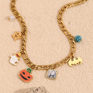 Creative Halloween necklace in 18K gold plated steel with pumpkin and ghost charms