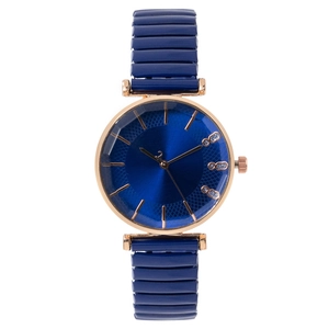 Montre femme élégante or rose avec cadran bleu marine et bracelet extensible métal