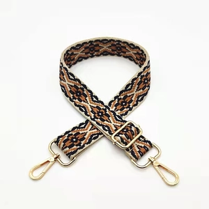 Correa ajustable para bolso con diseño geométrico bohemio y mosquetones metálicos dorados