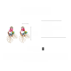 Detailed size chart and specs for oversized floral leaf earrings with rhinestones
