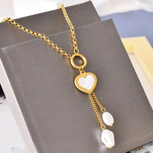 Collier Rétro Français Coeur En Nacre Acier Titane Plaqué Or Avec Glands De Künstliche Perles Baroques Bijoux Élégants Femmes
