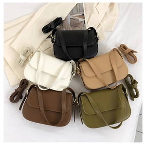 Minimalist crossbody bags displayed in five colors with adjustable shoulder straps