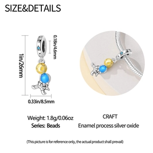 Detailed size chart and dimensions of the silver starry astronaut charm bead with enamel finish