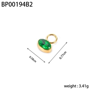 Detail of green birthstone pendant in gold setting with size and weight dimensions