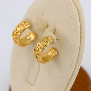 Créoles Célestes Minimalistes Acier Inoxydable Plaqué Or Soleil Lune Étoile Relief Zirconia Bijoux Bohèmes Pour Femmes