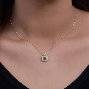 Elegant S925 silver gold-plated necklace with green square zircon and diamond halo