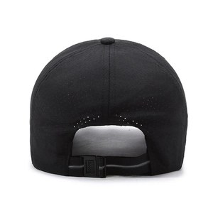 Quick-dry breathable mesh baseball cap in black with reflective strap and back buckle