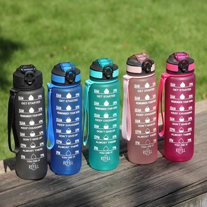 Outdoor 1000ml gradient sports water bottles with time markers on wooden bench
