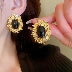 Vintage Oval Stud Earrings For Women French Court Style Leaf Texture Gold Tone Alloy With Black Stone And Silver Earring Post