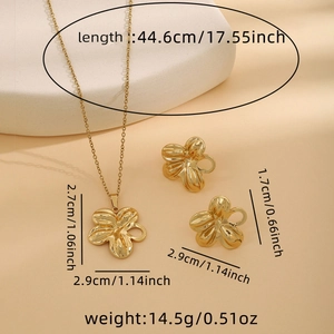 Detail view of golden flower jewelry set with precise size and weight specifications