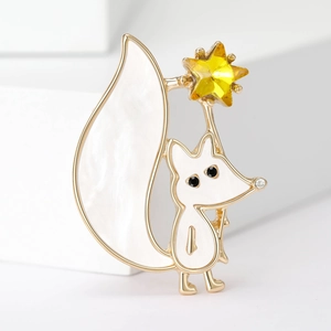Cute fox brooch with yellow crystal star, elegant gold metal plating jewelry accessory