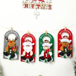 Set di 4 ornamenti natalizi in feltro con renne e Babbo Natale per decorazioni casa