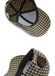 Details zur verstellbaren Metallschnalle und Innenstruktur der Houndstooth-Baseballkappe