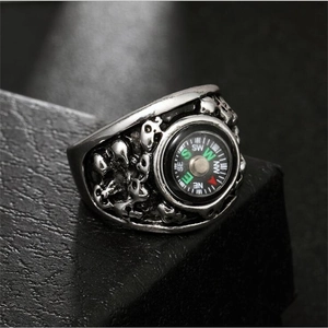 Vintage gothic compass ring with skull relief carving in oxidized silver finish