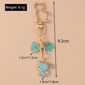 Detailed dimensions of blue cat keychain showing weight 8.1g and cat pendant sizes