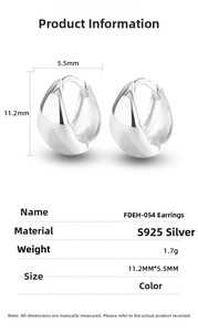 Detail view of S925 sterling silver teardrop earring with dimensions 11.2mm by 5.5mm