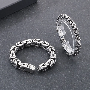 Retro punk style square titanium steel chain bracelet in silver gray for men