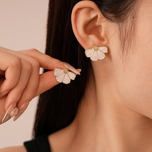 Flower Petal Stud Earrings Fan Shaped Alloy Oil Drip With Silver Earring Post Elegant French Retro Jewelry For Women