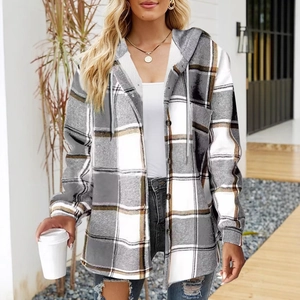 Giacca camicia oversize a scacchi da donna con cappuccio e tasche sul petto