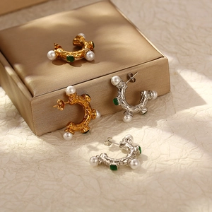 Vintage C-shaped stainless steel earrings with pearl and green gemstone in gold and silver