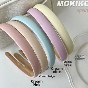Detailed set of 5 thickened sponge headbands in soft cream and pastel matte textures