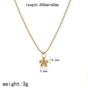 Detailed view of golden flower pendant necklace with dimensions and 400mm chain length