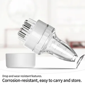 Applicateur de sérum pour cuir chevelu avec billes métalliques et graduations de 3ml