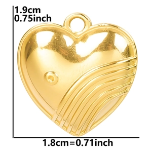 Detailed dimensions of 18k gold plated heart pendant with elegant wavy texture