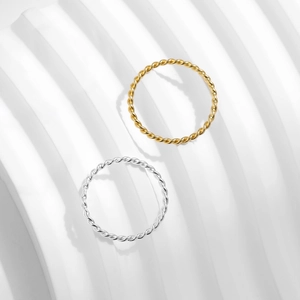 Minimalist S925 sterling silver twisted rope stackable rings in gold and silver finish