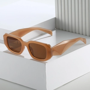 Fashionable rectangle thick frame sunglasses in amber finish with wide geometric temples