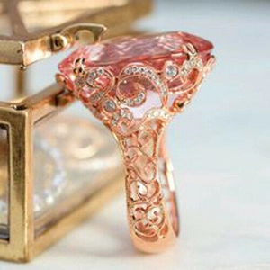 Rose Gold Hollow Filigree Ring With Oval Pink Zircon Vintage Engagement Jewelry For Women Stylish Accessory