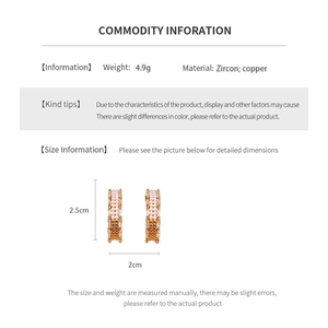 Size and weight specifications for gold-plated C-shaped earrings with zircon details