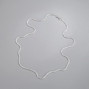 Sparkling 925 sterling silver clavicle chain with shimmering faceted texture design