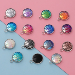 Set van 12mm ronde spiegelende roestvrijstalen hars visschubben hangers voor DIY sieraden