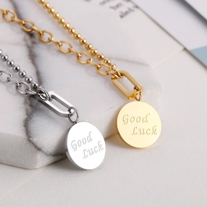 Collana a doppio strato in acciaio inossidabile con ciondolo tondo Good Luck oro e argento