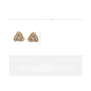 Detailed view of triangle pearl earrings with dimensions 1.5cm by 1.5cm and zircon inlay