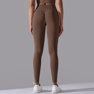 Makroaufnahme der Push-Up-Naht an der nahtlosen High-Waist-Yoga-Leggings