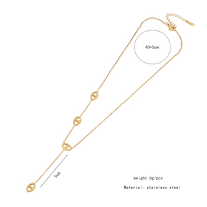Detail showing 40+5cm stainless steel Y-necklace with anchor chain links and lobster clasp