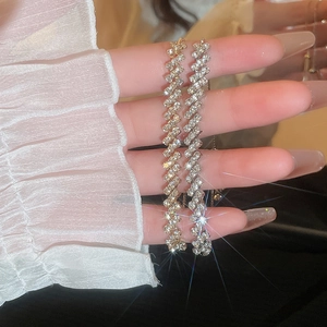 Elegant sparkling geometric diamond bracelet with adjustable pull chain for women