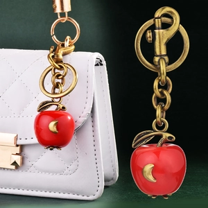Retro Red Apple Keychain Bag Charm Alloy Antique Bronze Lobster Clasp Leaf Pendant Cute Creative Accessory For Women