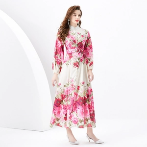 Elegant floral print maxi dress with stand collar and waist belt in vintage resort style