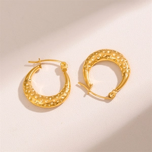 French style gold-plated stainless steel hoop earrings with hammered texture finish