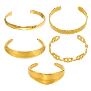 Set de pulseras de acero inoxidable bañadas en oro de 18k con diversos diseños de moda