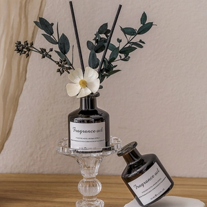 Green plant dry flower essential oil reed diffuser in dark glass bottles 50ml