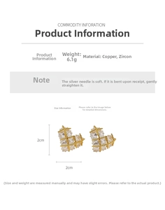 Vue détaillée des boucles d'oreilles cœur en or 18k avec zircons et tiges en argent