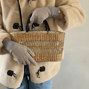 Guantes de punto de invierno a rayas bicolor gris y beige con función de pantalla táctil