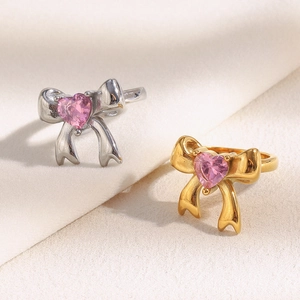 18K gold plated bow ring with pink heart-shaped crystal in gold and silver finish