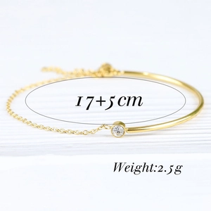 Detail of 18K gold stainless steel chain bracelet with 17+5 cm length and 2.5g weight