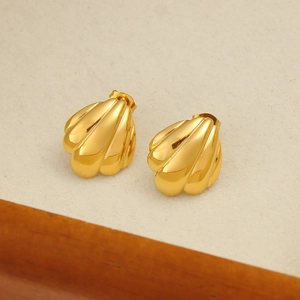 Bohemian gold shell stud earrings in 18K gold plated stainless steel for summer beach