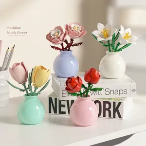 Artificial building block flowers set with mini vases for home office desk decoration